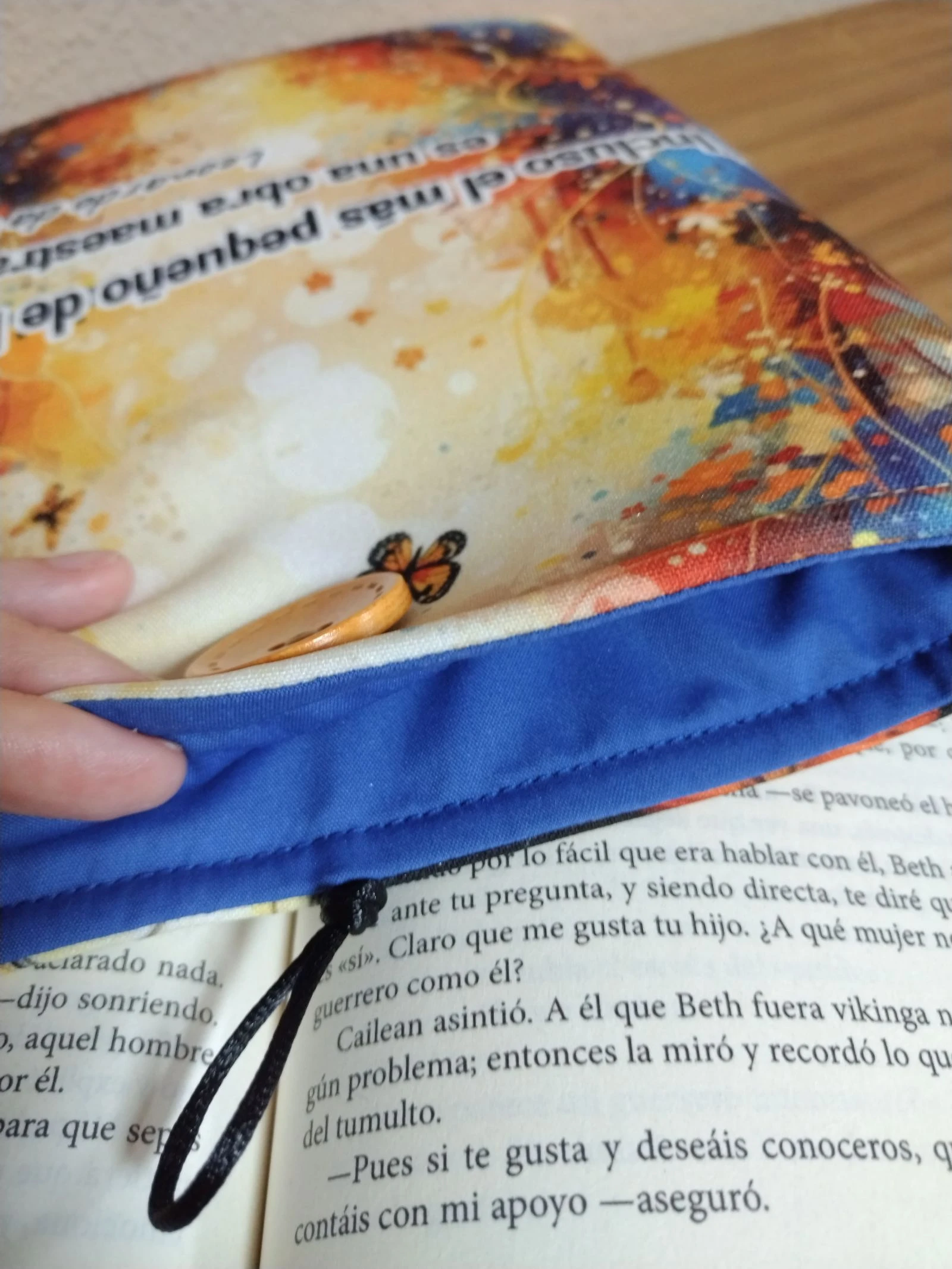 Bolsa literária acolchoada - Design de gato e menina - Feito à mão – photo 3